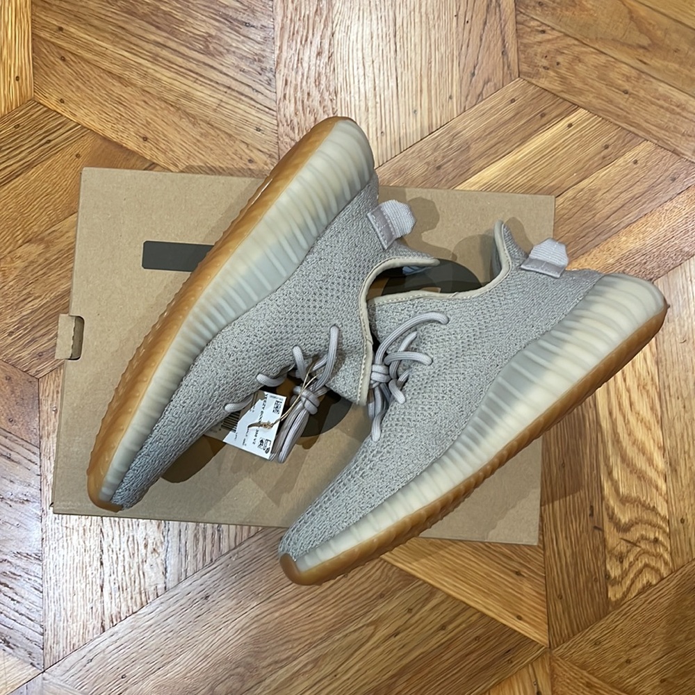 Authentic Adidas Yeezy 350 v2 sesame - Picture 3 of 7